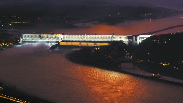 Energia hidroelétrica convencional: Barragem Three Gorges na China