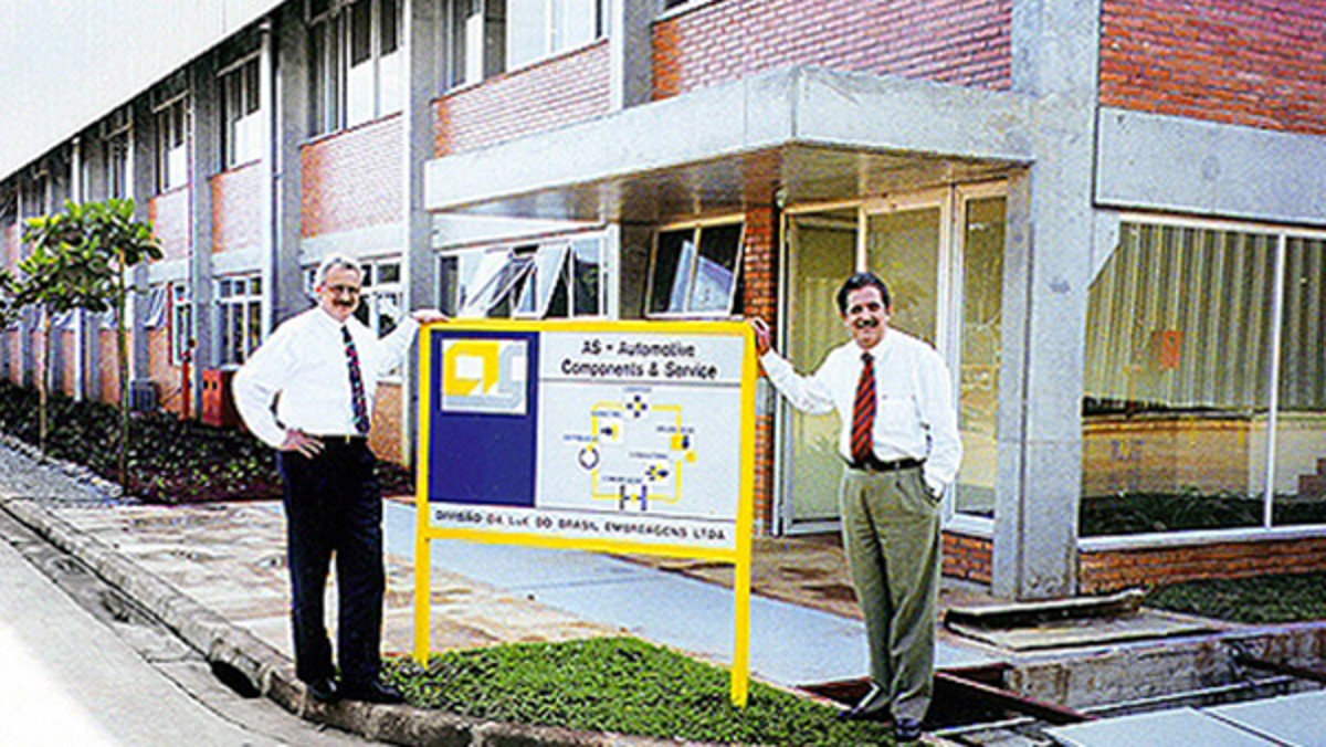 Es creada la División AS – LuK de Brasil, que entra oficialmente en operación el 2 de enero de 1997.