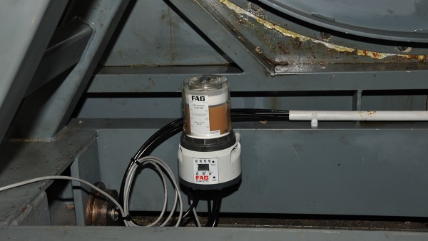 Sistema de lubricación CONCEPT8 de Schaeffler en la base del soporte del ventilador