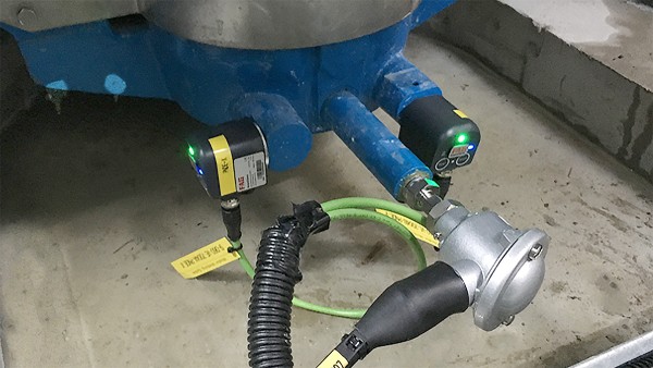 Los dispositivos SmartCheck monitorizan todas las unidades importantes de las centrales de bombeo.